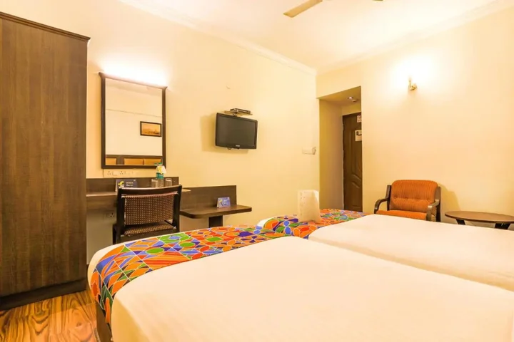 Бангалор: Sri Krishna Suites