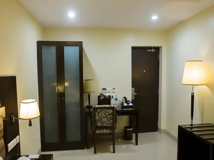 Секундерабад: Royal Reve Hotel