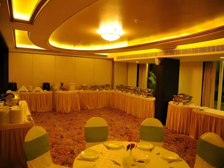 Секундерабад: Royal Reve Hotel