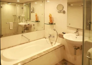 Висакхапатнам: Quality Inn Bez Krishnaa