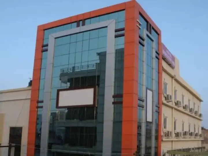 Виджаявада: OYO Rooms Uttam Towers