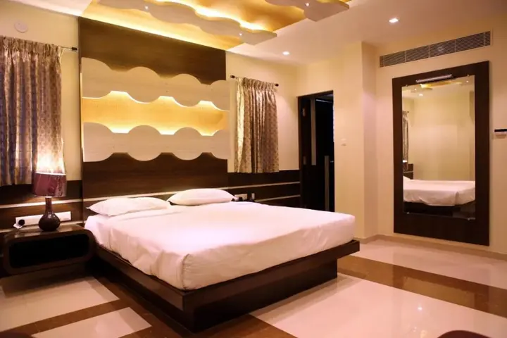 Коимбатур: SBS Grand Hotel