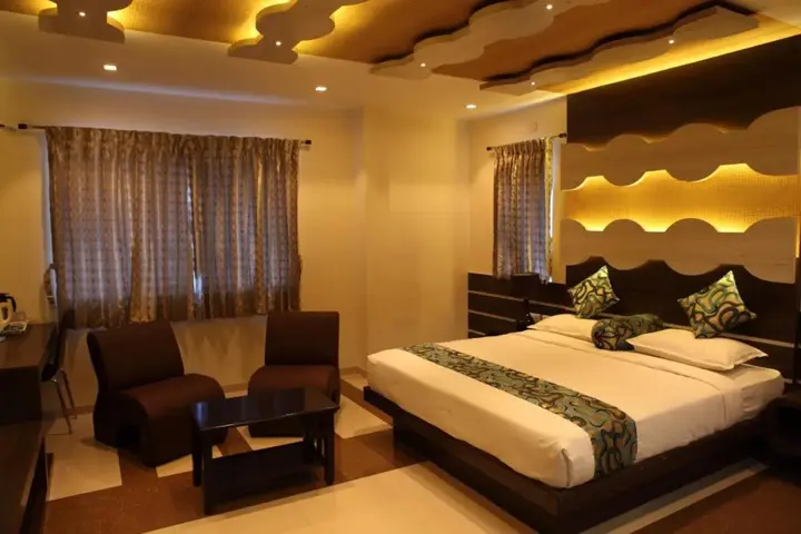 Коимбатур: SBS Grand Hotel