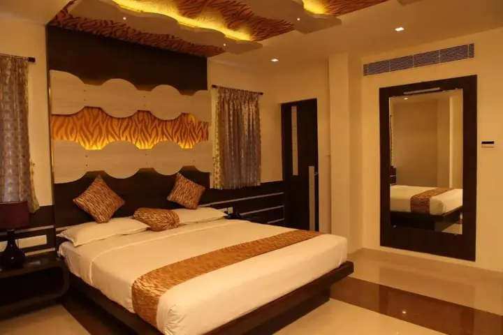 Коимбатур: SBS Grand Hotel