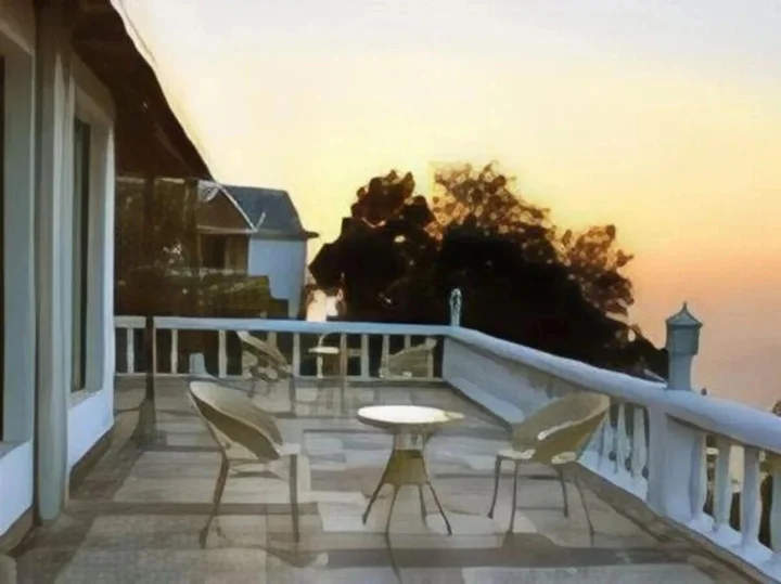 Бадди: Ramshehar Fort Resort
