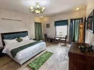 Бадди: Ramshehar Fort Resort