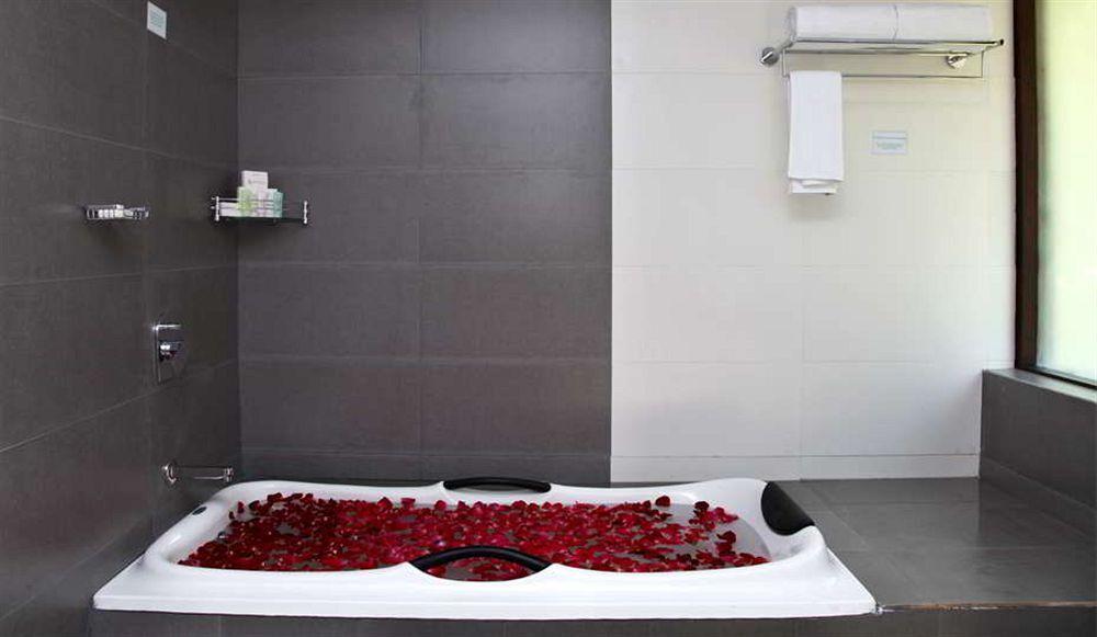 Султан-Батери: Hill Tree Inn Luxury Resort & Spa