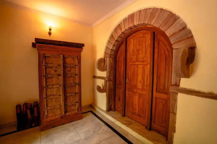Чанделао: Chandelao Garh Hotel