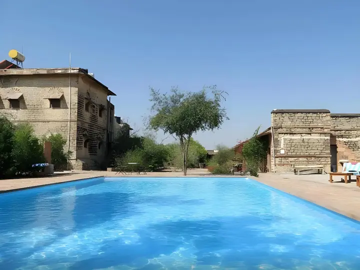Чанделао: Chandelao Garh Hotel