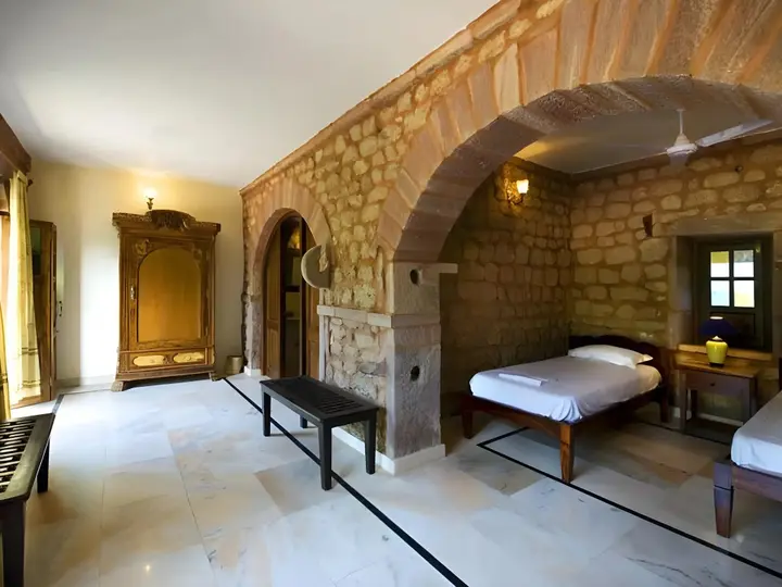 Чанделао: Chandelao Garh Hotel