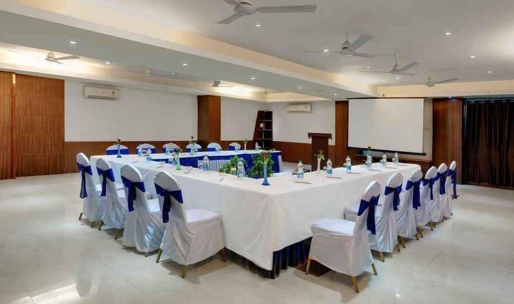 Ратлам: Hotel Balaji Central