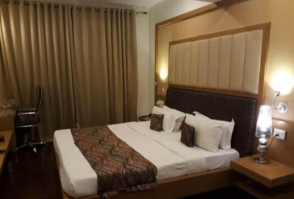 Ратлам: Hotel Balaji Central