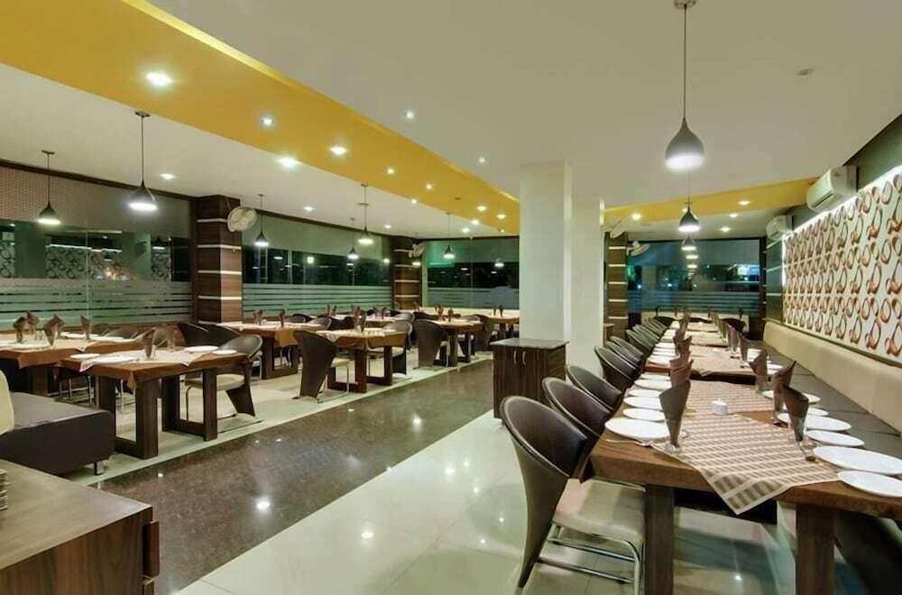 Ратлам: Hotel Balaji Central