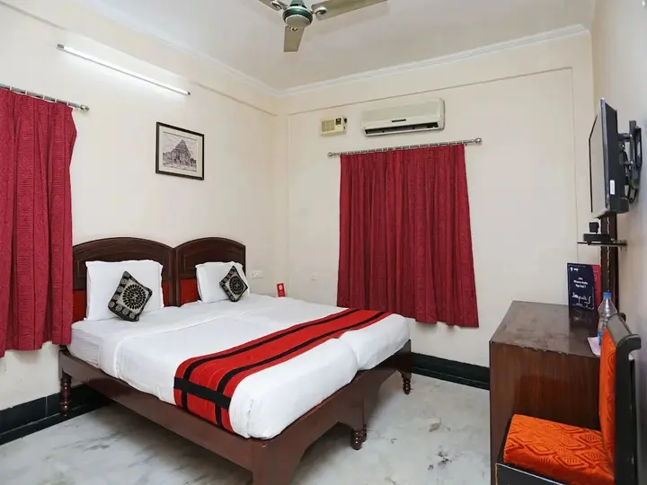 Бхубанешвар: R S Corporate Guest House
