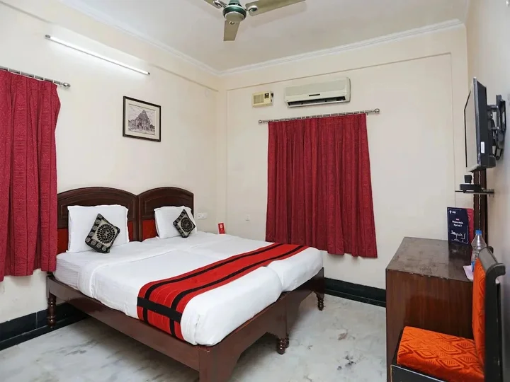 Бхубанешвар: R S Corporate Guest House