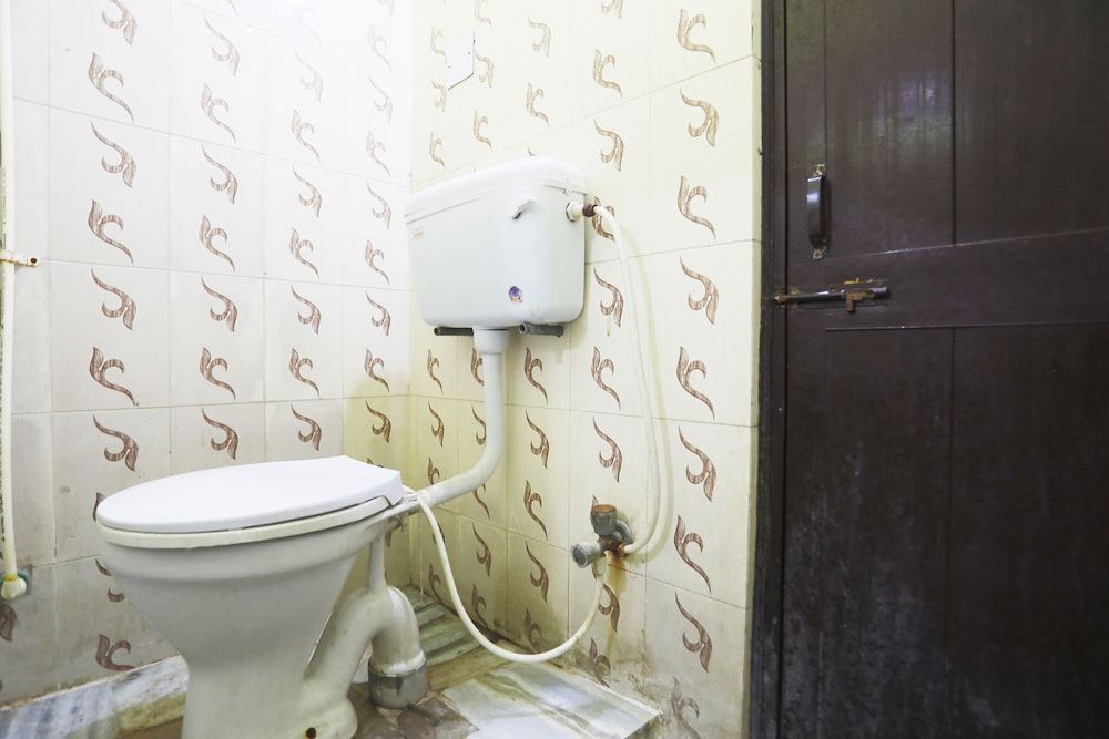 Нойда: BRS Homes Service Apartments