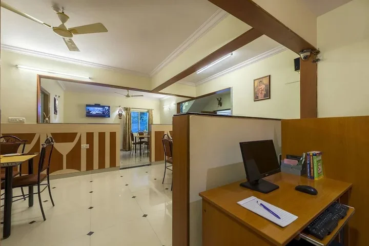 Бангалор: Hotel Raj Comforts - Golf View