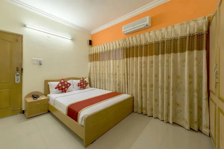 Бангалор: Hotel Raj Comforts - Golf View