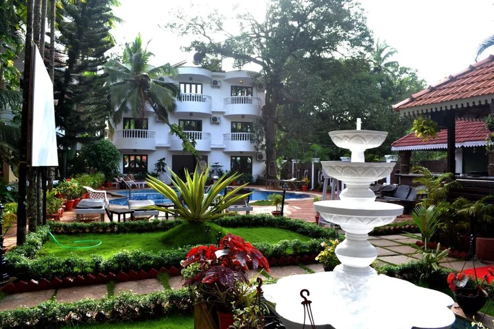 Морджим: Naga Cottages
