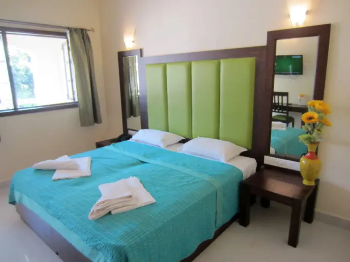 Бага: Riverside Regency Resort