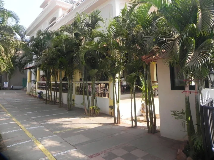 Бага: Riverside Regency Resort