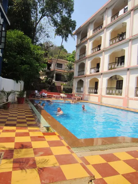 Бага: Riverside Regency Resort