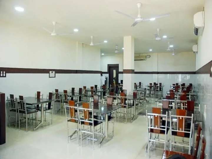 Карур: Hotel Pon Amutha