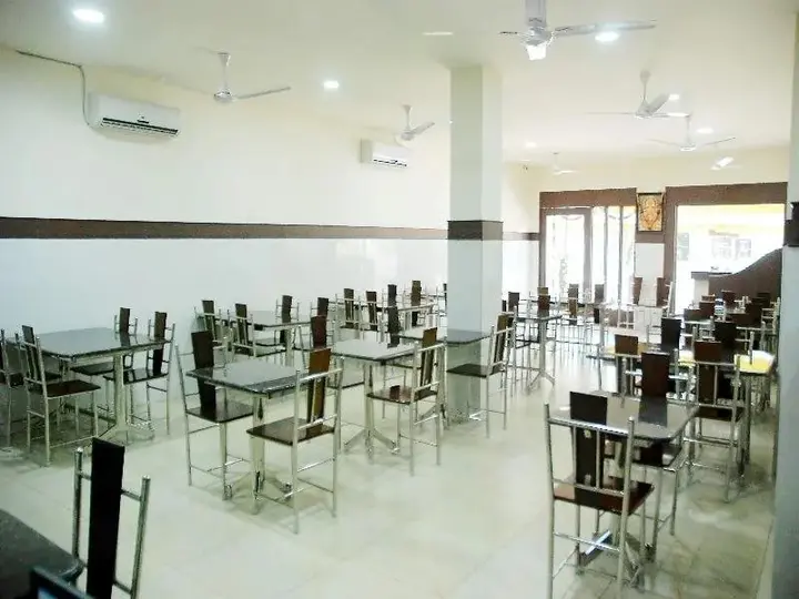 Карур: Hotel Pon Amutha