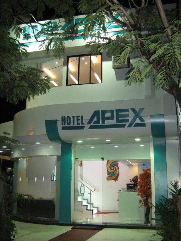 Нави-Мумбай: Hotel Apex