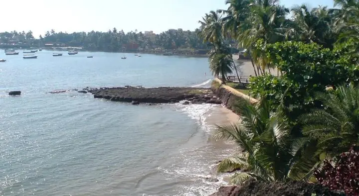 Панаджи: Hawaii-The Sea-Side Village Retreat,Goa