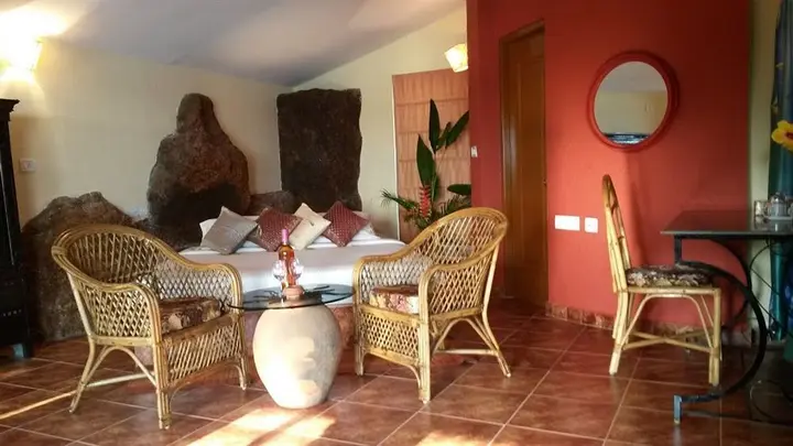 Панаджи: Hawaii-The Sea-Side Village Retreat,Goa