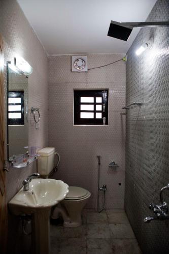 Шринагар: Hotel Kashmir Inn