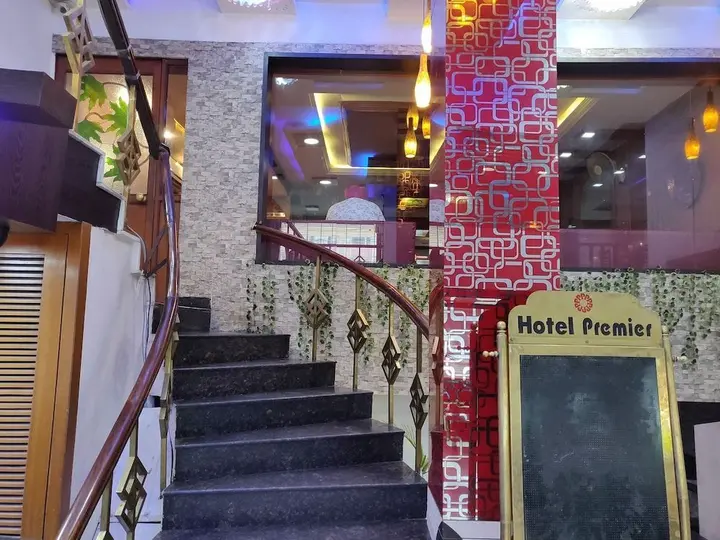 Катра: Hotel Premier