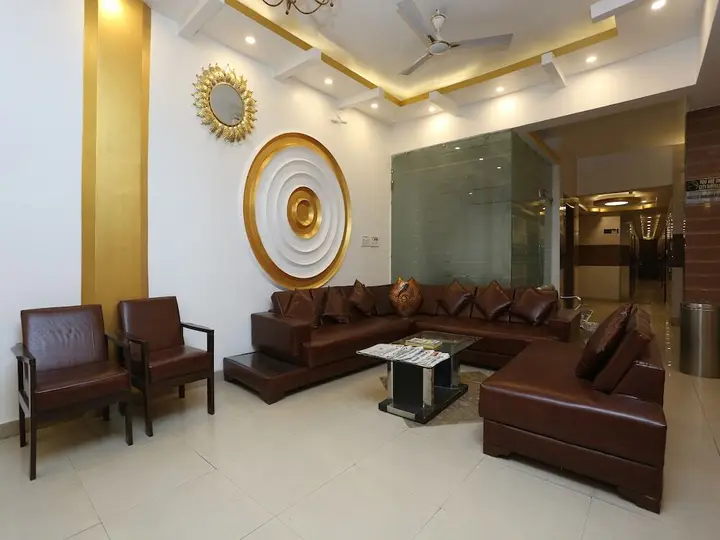 Катра: Hotel Premier