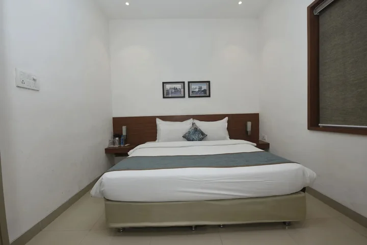 Бхопал: Kwality's Motel Shiraz