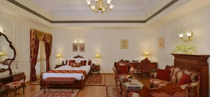 Бхопал: Noor-Us-Sabah Palace