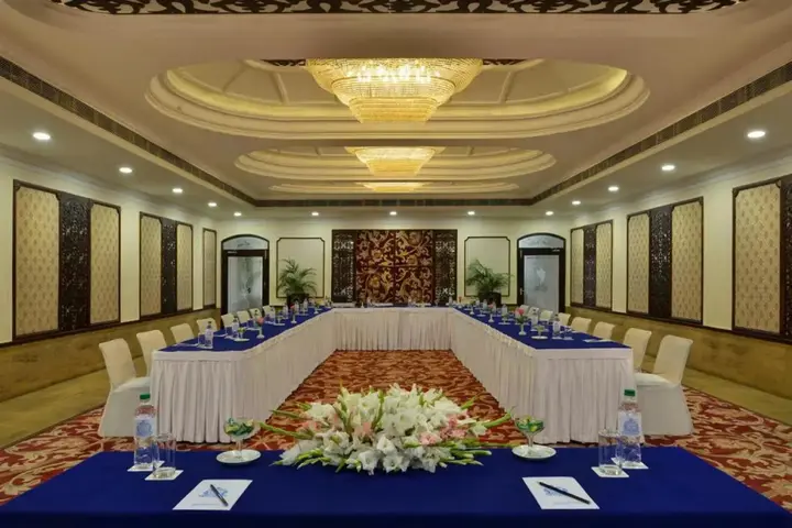 Бхопал: Noor-Us-Sabah Palace