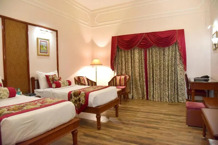 Бхопал: Noor-Us-Sabah Palace