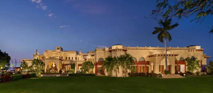 Бхопал: Noor-Us-Sabah Palace