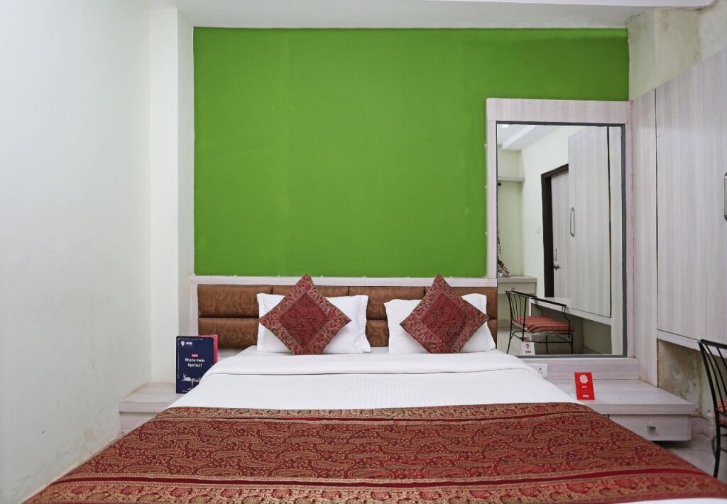 Варанаси: OYO 3996 HKJ Residency