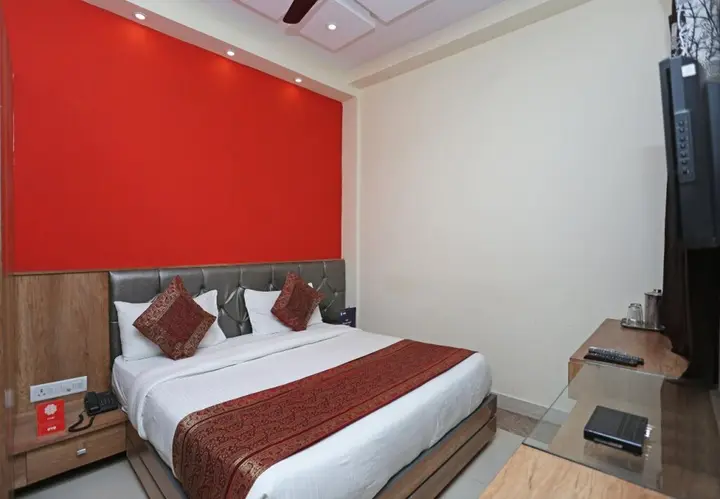 Варанаси: OYO 3996 HKJ Residency