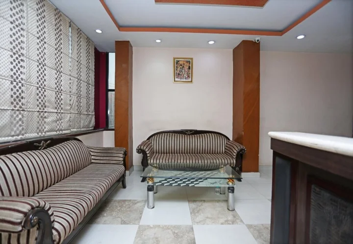 Варанаси: OYO 3996 HKJ Residency