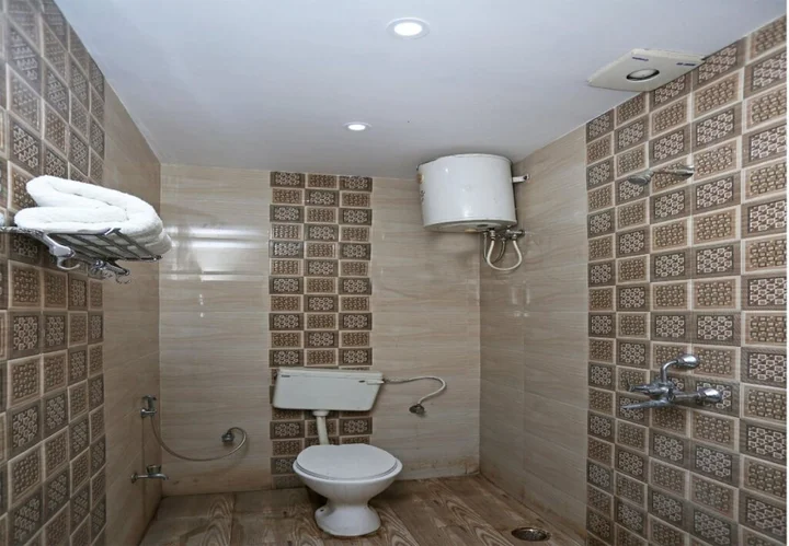 Варанаси: OYO 3996 HKJ Residency