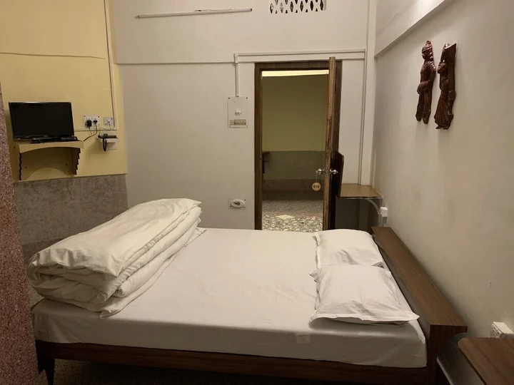 Силигури: Hotel Saluja