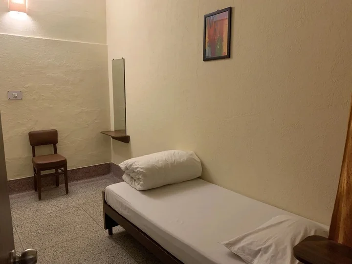 Силигури: Hotel Saluja