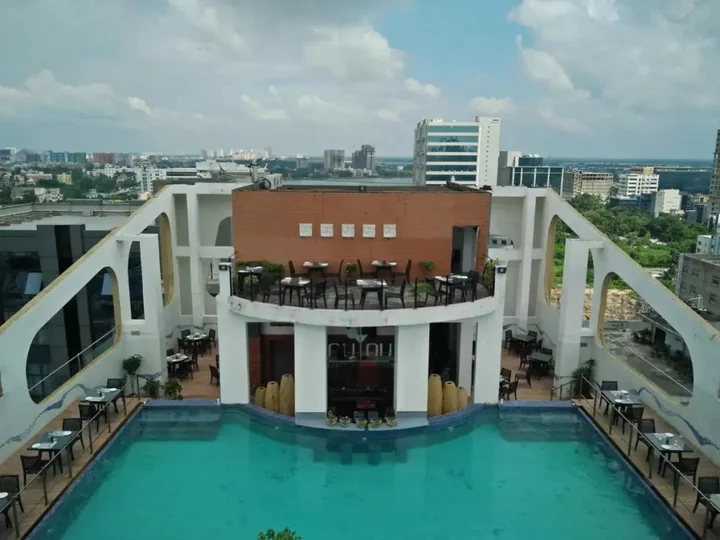 Колката: Senses Hotel