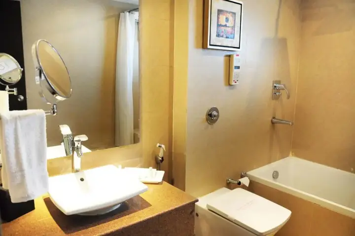 Колката: Senses Hotel