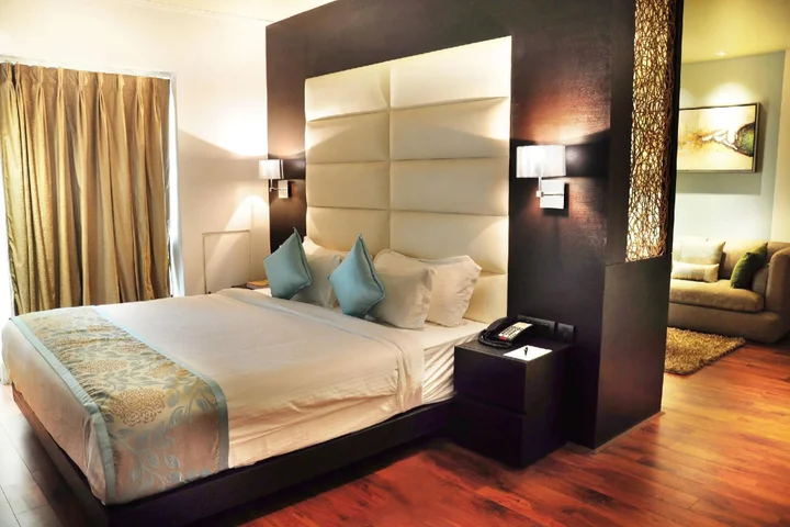 Колката: Senses Hotel