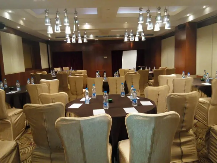 Колката: Senses Hotel