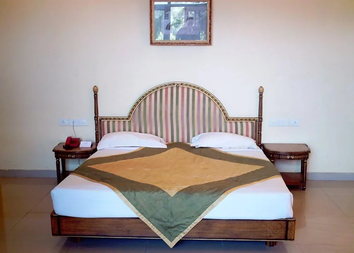 Казаули: Surya RockRose Resort